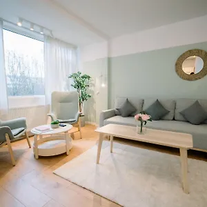 https://urban-nest-by-the-station.bucharesthotelsnow.com